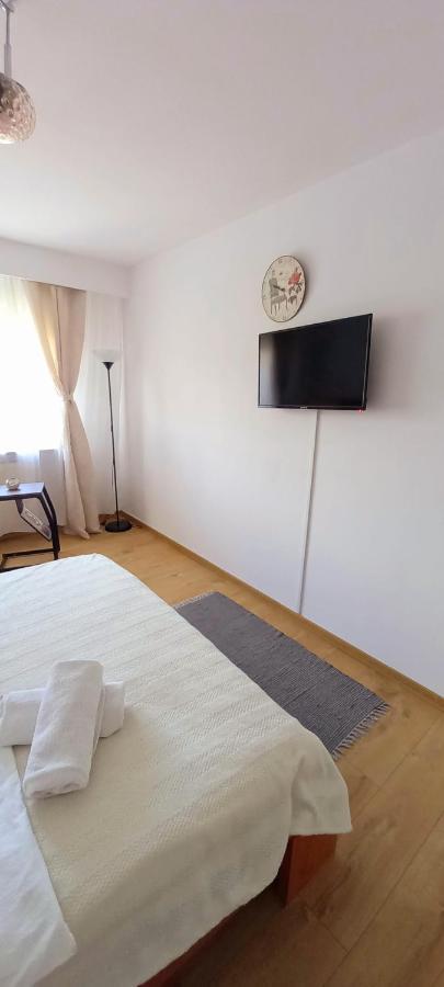 33 Coquette Apartment Baia Mare Ngoại thất bức ảnh